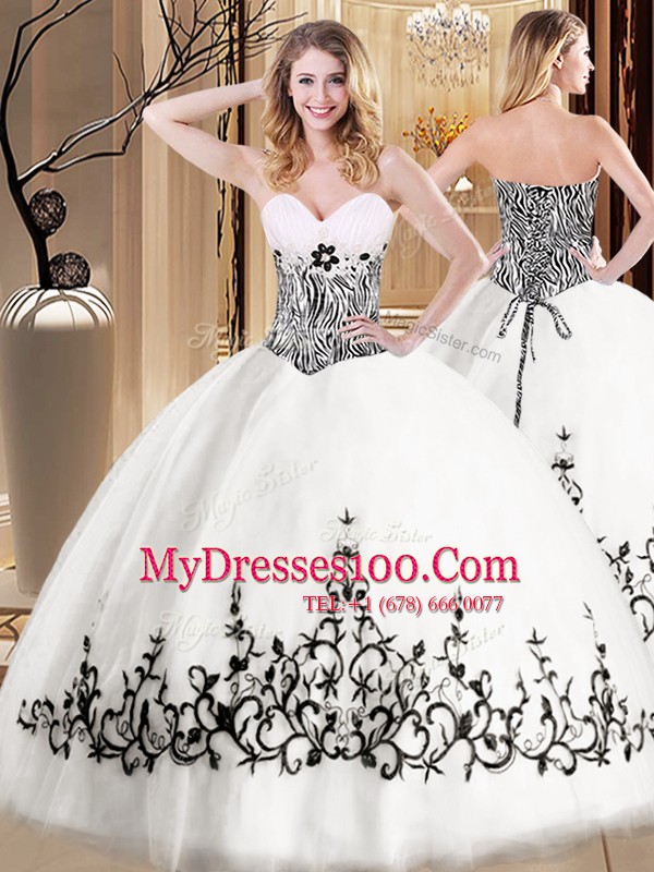 White Sleeveless Embroidery Floor Length Quinceanera Gowns