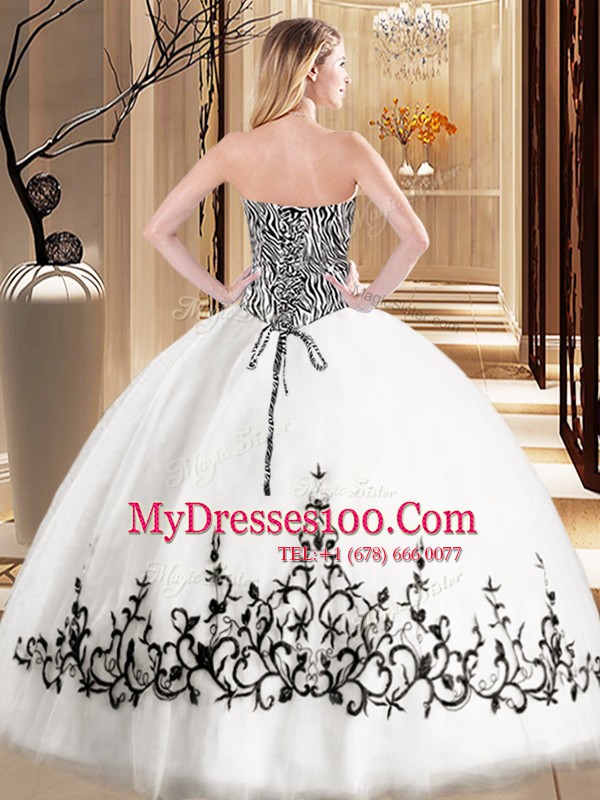 White Sleeveless Embroidery Floor Length Quinceanera Gowns